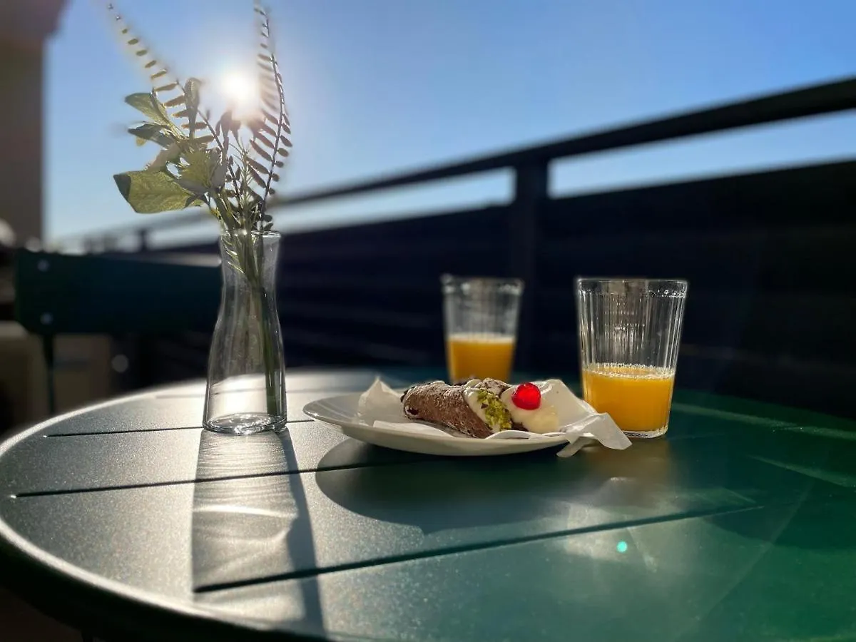Vivapartments Milanoinganni 0*, Милан Италия